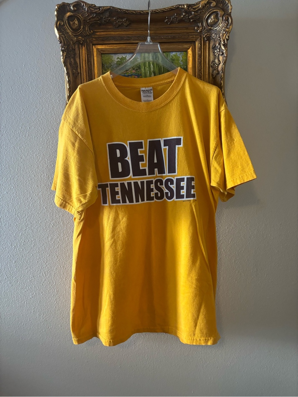 LSU BEAT TENNESSEE Graphic Tee